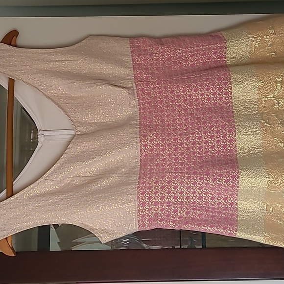 Beautiful Party Dress ❤️ - Picture 3 of 12